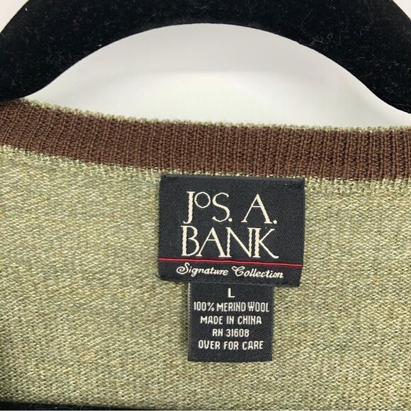 Jos. A. Bank Signature Mens Sweater Large 100% Merino Wool Green V Neck Pullover - Picture 2 of 5